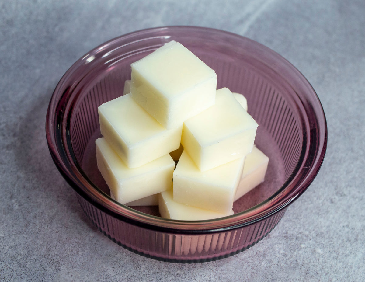 Lake Michigan Breeze Soy Wax Blend Scented Wax Melts Long Lasting Wax –  West Michigan Candle Co.