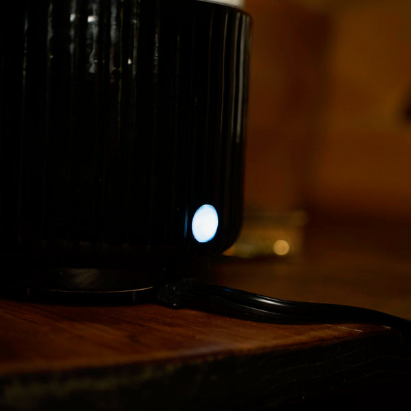 Black & White Ceramic Wax Melter